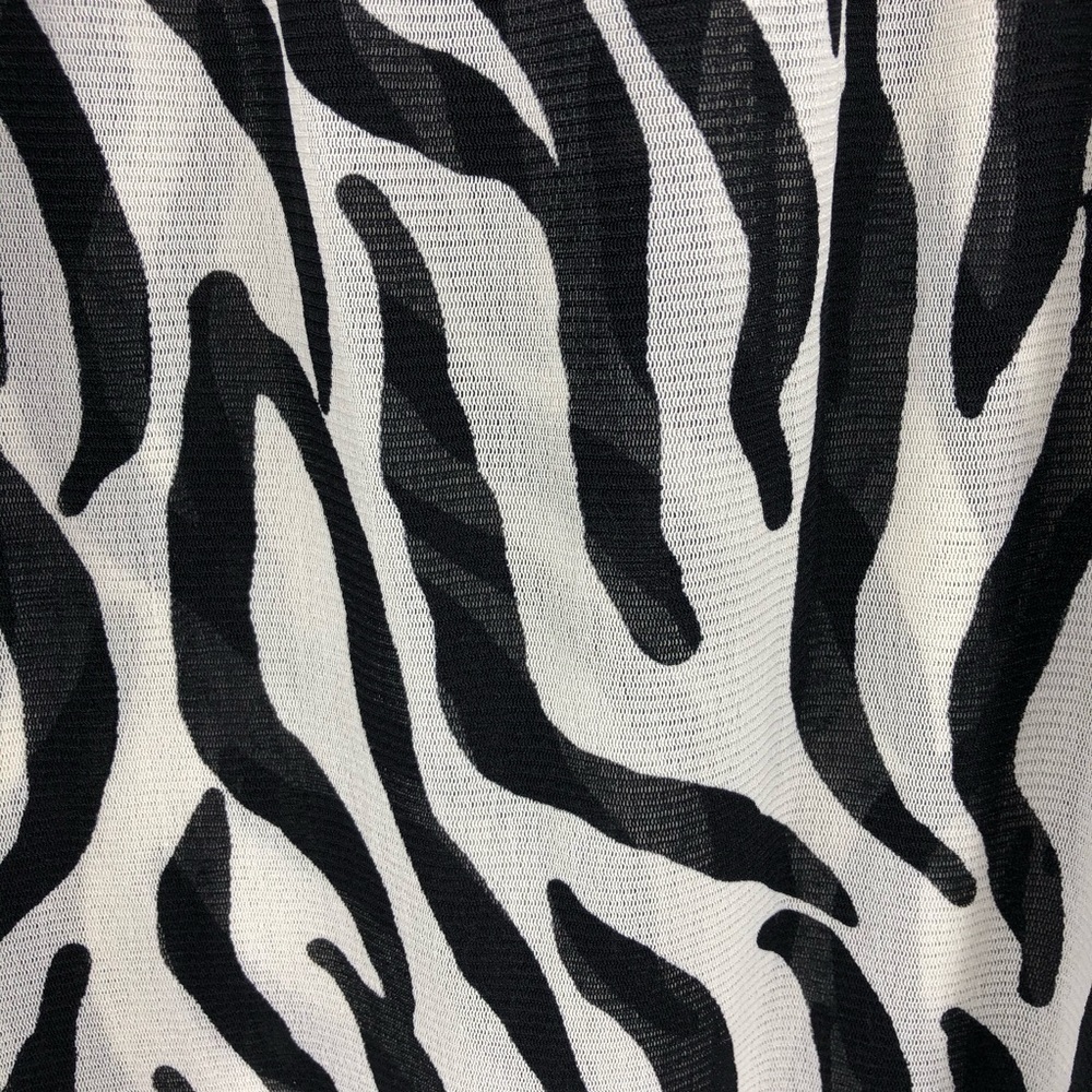 Relativity M Black White Zebra Animal Print Lightweight Simple Blouse RN# 69016 - Picture 8 of 9